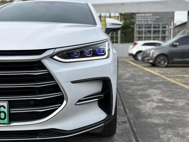 دراجة نارية مستعملة معتمدة من طراز BYD Tang DM 2023 DM-i Champion Edition، نسخة ممتازة بمسافة 112 كيلومترًا