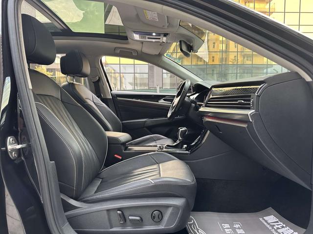 Certificated Used SAIC Volkswagen Passat PHEV 2023 430PHEV Hybrid Luxury Edition