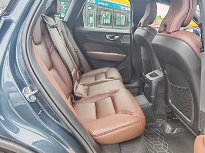 سيارة فولفو XC60 PHEV 2024 T8 AWD Long-Range Inscription Plus مستعملة معتمدة