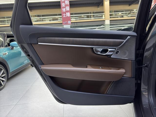 Certificated Used Volvo S90 PHEV 2022 T8 E-Drive Hybrid Inscription Luxury Edition