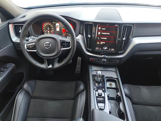 Certificated Used Volvo XC60 PHEV 2019 T8 E-Drive Hybrid Inscription Sport Edition China V