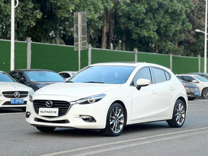 Certificated Used Mazda 3 Axela 2017 Two-Door 2.0L Automatic Luxury Type National V