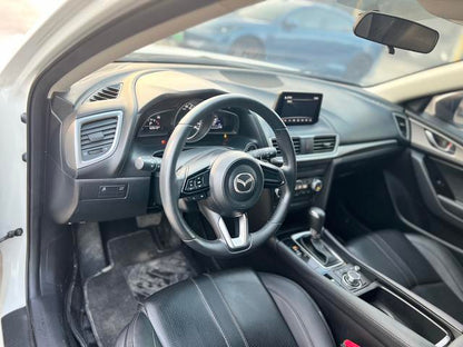 Certificated Used Mazda 3 Axela 2017 Two-Door 2.0L Automatic Luxury Type National V