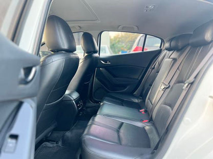 Certificated Used Mazda 3 Axela 2017 Two-Door 2.0L Automatic Luxury Type National V