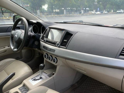 Certificated Used Yishen 2010 Model Fashion Edition 1.8L CVT Comfort