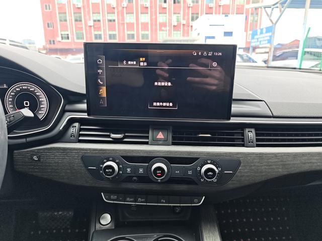 Certificated Used FAW-Audi A4L 2022 40 TFSI Fashion Zhiya Type