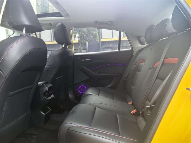 Certificated Used Roewe MG5 2022 180DVVT Manual Youth Fashion Edition