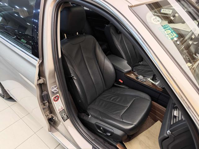 سيارة BMW الفئة الثالثة موديل 2014، طراز 320Li، مستعملة معتمدة، حزمة التصميم الفاخر