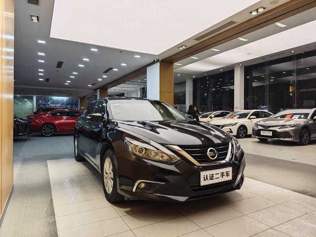 Certificated Used Dongfeng Nissan Teana 2018 2.0L XL Zhijin Version