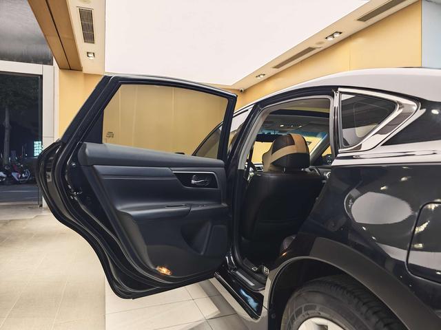 Certificated Used Dongfeng Nissan Teana 2018 2.0L XL Zhijin Version