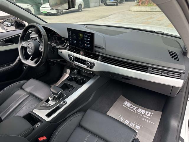 Certificated Used FAW-Audi A4L 2022 40 TFSI Luxury Dynamic Type