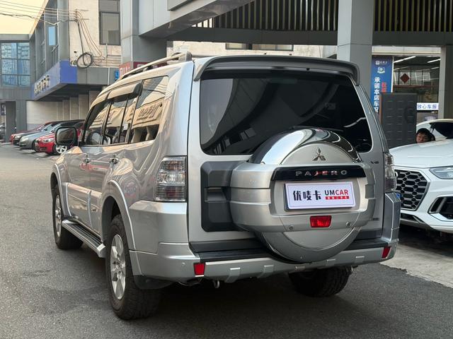 Certificated Used Mitsubishi Pajero (Imported) 2014 Model 3.0L Elite Edition