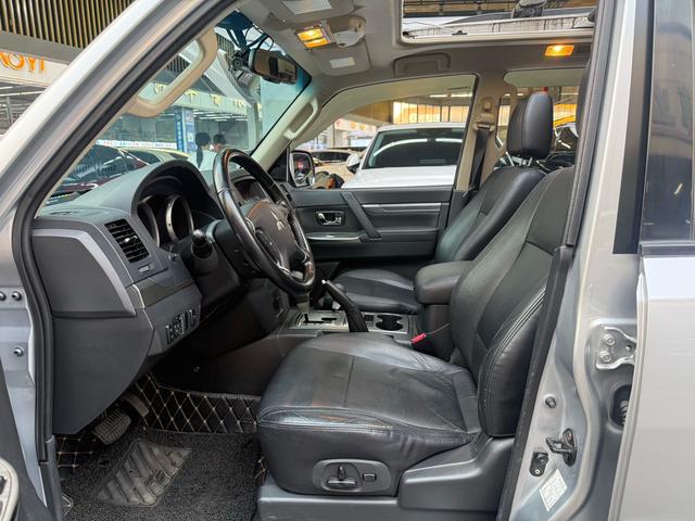 Certificated Used Mitsubishi Pajero (Imported) 2014 Model 3.0L Elite Edition