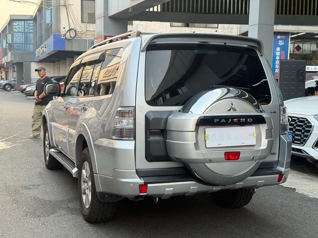 Certificated Used Mitsubishi Pajero (Imported) 2014 Model 3.0L Elite Edition