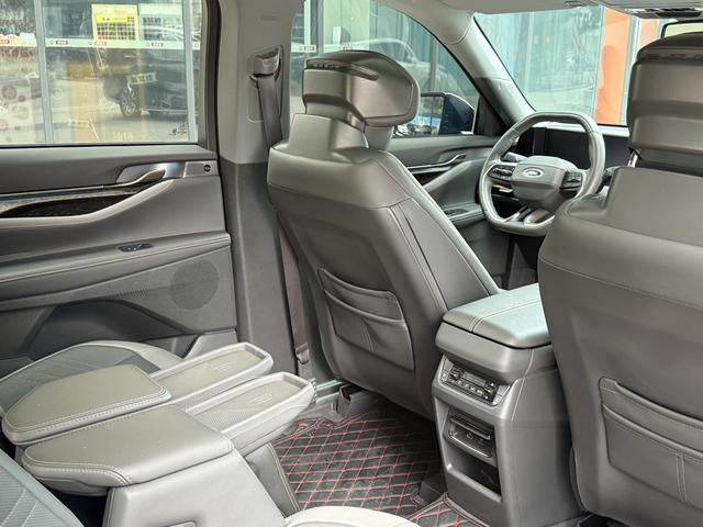 Ford Edge d'occasion certifiée, modèle 2023, Edge L 2.0T EcoBoost, traction intégrale, 7 places, version Ultimate