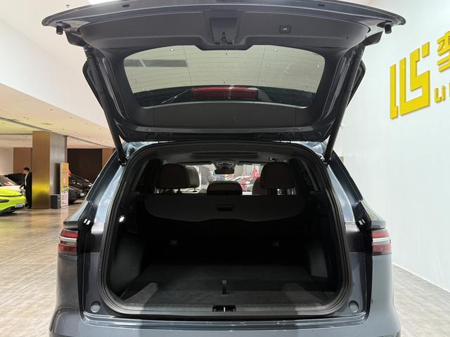 سيارة جيلي شينغيو L موديل 2021، محرك 2.0TD DCT EVO، دفع ثنائي، إصدار تشيزون، مستعملة معتمدة