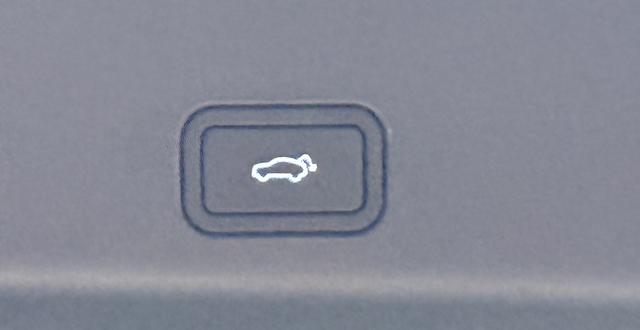 سيارة جيلي شينغيو L موديل 2021، محرك 2.0TD DCT EVO، دفع ثنائي، إصدار تشيزون، مستعملة معتمدة