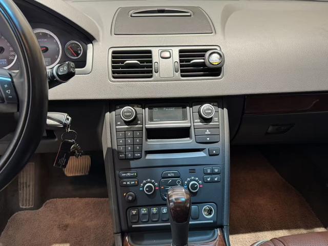 Certificated Used Volvo XC90 2013 Model 2.5T T5 Executive Upgrade Version