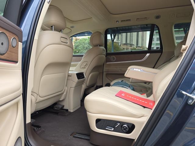 Certificated Pre-Owned Wenjie M9 2024 Extended-Range Ultra Six-Seater Version -u22049162