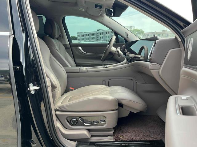 Certificated Pre-Owned Wenjie M9 2024 Extended-Range Ultra Five-Seater Version -u21982807