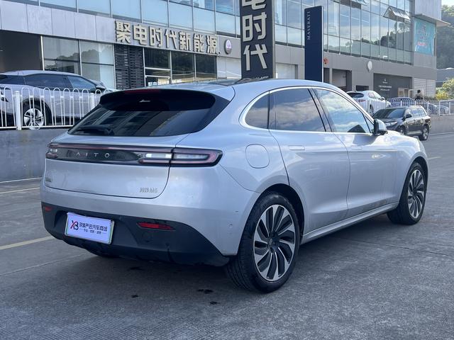 Certificated Pre-Owned Wenjie M5 2022 Extended-Range Four-Wheel Drive Performance Edition -u21714917