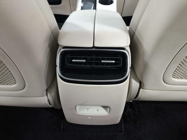 Certificated Pre-Owned Wenjie M5 2022 Extended-Range Four-Wheel Drive Performance Edition -u22037765