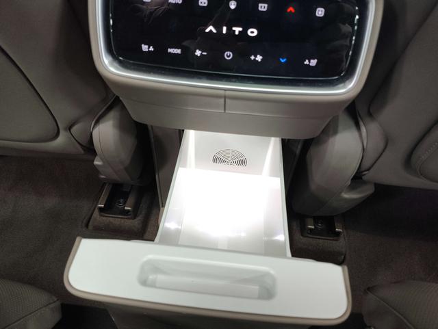 AITO M9 2024 Version Ultra cinq places à autonomie étendue certifiée d'occasion -u21594493