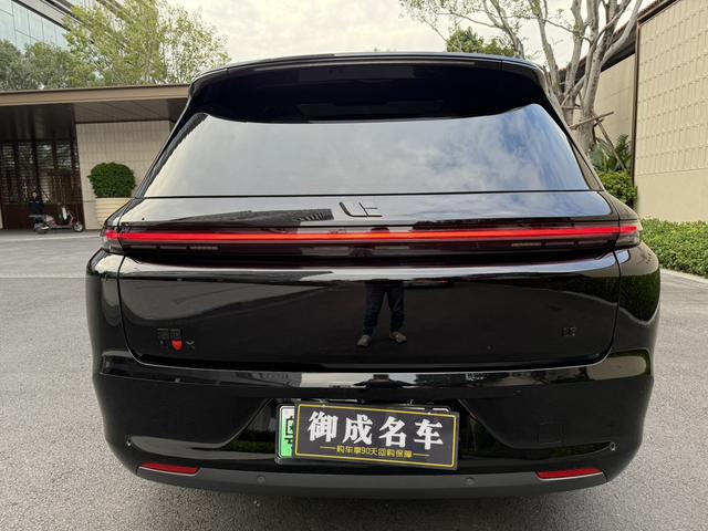 Certificated Pre-Owned Li Auto L8 2023 Air Edition -u21884977