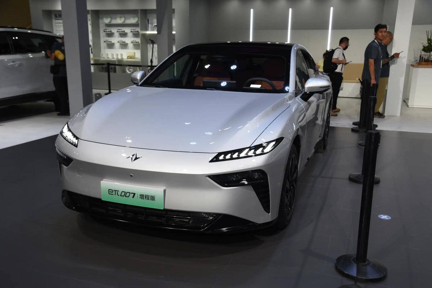 Dongfeng eπ007-Hybride REEV