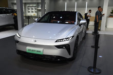 Dongfeng eπ007-Hybride REEV