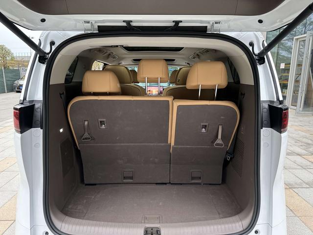 Certificated Pre-Owned Denza D9 DM 2022 1040 Premium Edition -u21771936