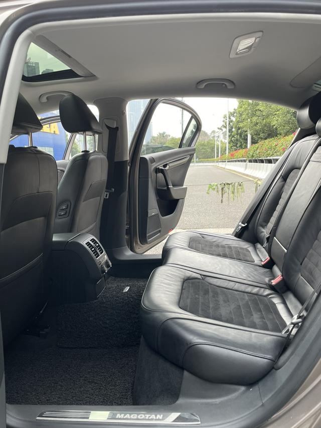 Certificated Pre-Owned FAW-Volkswagen Magotan 2013 2.0TSI Premium Edition - u22691029