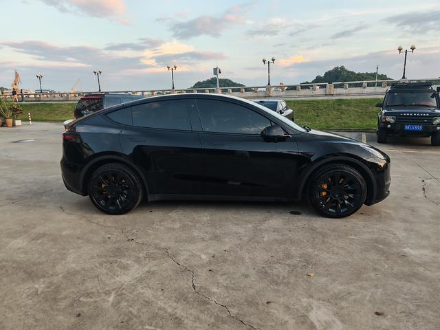 Pre-Owned Model Y 2021 Long-Range All-Wheel Drive Version (3D3/3D7)