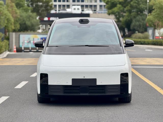 Certificated Pre-Owned Li Auto MEGA 2024 Ultra Edition -u21489507