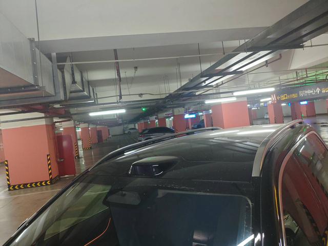 Pre-Owned AITO M9 2025 Extended Range Ultra 6-Seat Edition