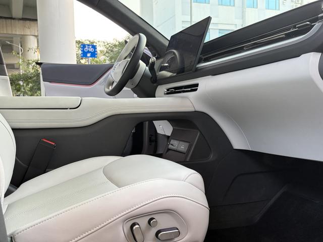 Certificated Pre-Owned XPENG G6 2025 625 Long Range Max Flagship Edition-u21820887