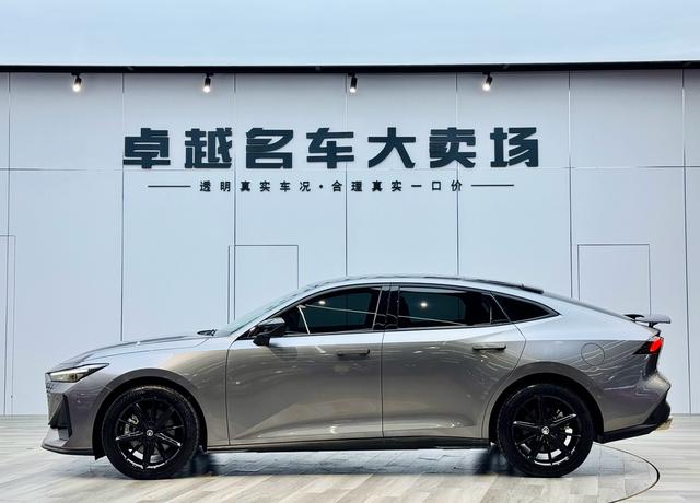 Certificated Pre-Owned Changan UNI-V Zhidian iDD 2023 Model Zhidian iDD 113km Zhiku Version -u22077421