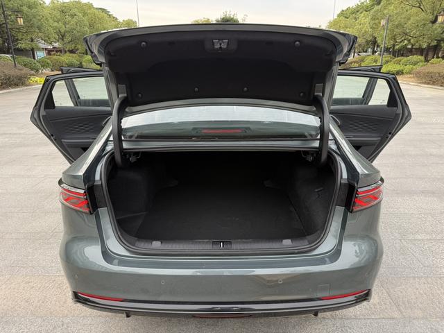 Certificated Pre-Owned BYD Fengyun A8L 2025 145km Luxury Edition -u22109222