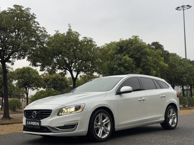 Certificated Pre-Owned Volvo V60 2015 T5 Inscription Edition - u22629711