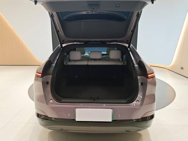 Certificated Pre-Owned XPENG G6 2025 625 Long Range Max Flagship Edition -u22538646