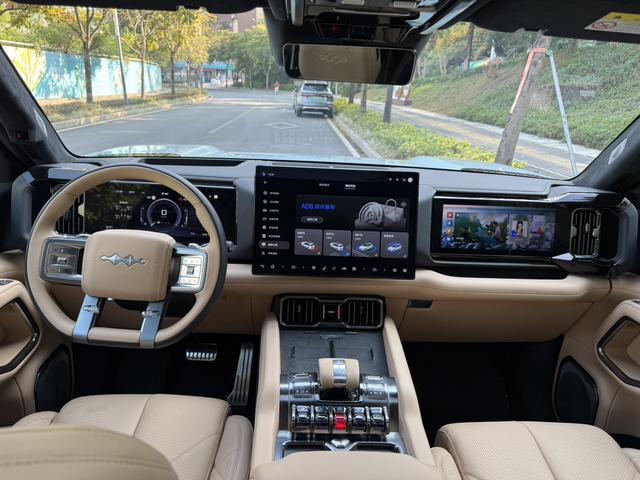 Certificated Pre-Owned Formula Leopard 8 2025 Brave and Wise Flagship Edition 7-Seater -u22495275