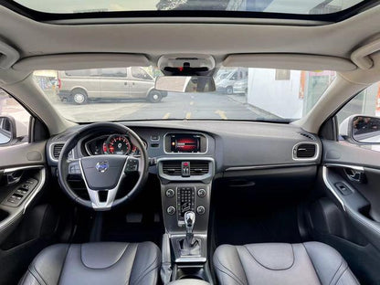 Certificated Pre-Owned Volvo V40 2016 T3 Inscription Edition - u21827177