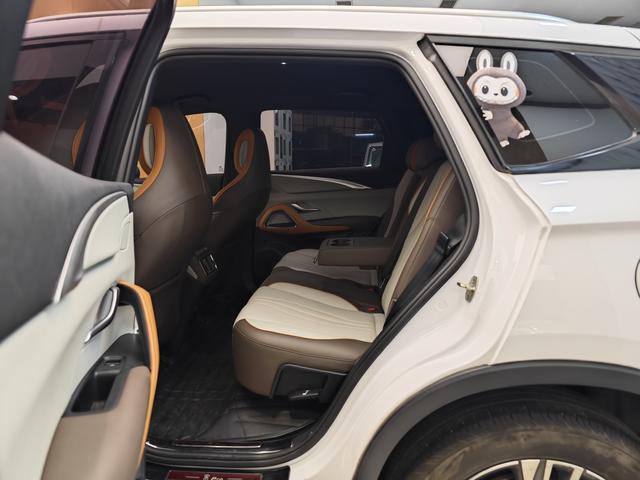 Certificated Pre-Owned BYD Song Pro DM 2022 DM-i 51km Luxury Version -u22106892