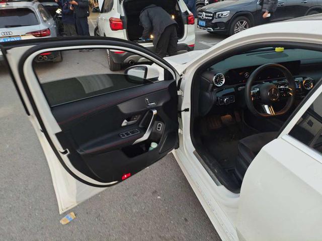 Certificated Pre-Owned Mercedes-Benz A-Class 2023 A 200 L Sport Sedan Fashion Edition - u22318291