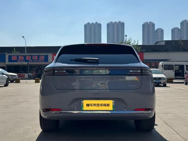 Pre-Owned Wenjie M5 2025 Extended - Range Ultra Rear - Wheel Drive Edition