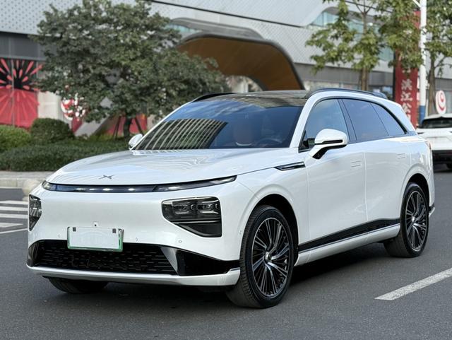 Certificated Pre-Owned XPENG G9 2022 702 Pro-u22118336