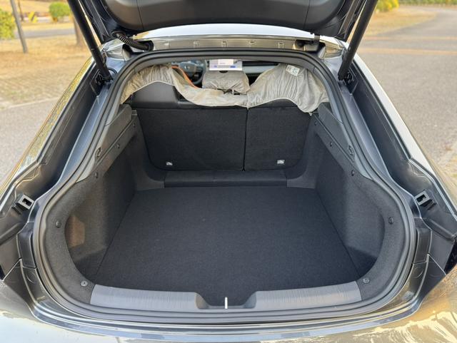 Certificated Pre-Owned Changan UNI-V 2025 Edition 3rd Generation 1.5T 500Bar Premium Sporty Model - u22396966