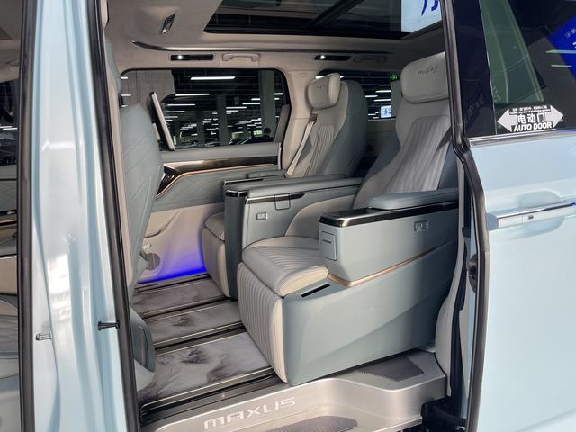 Certificated Pre-Owned Dajia 9 EV 2022 Long Range Gaoshan 7-Seater Edition -u22532384