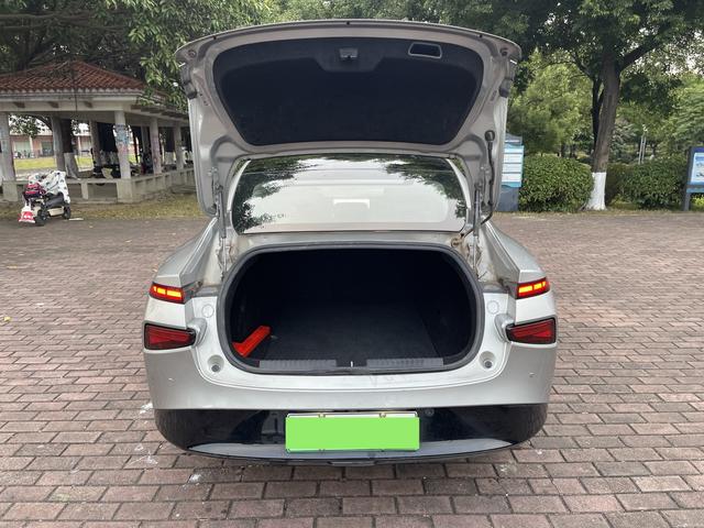 Certificated Pre-Owned XPENG P7 2023 586E-u22188803