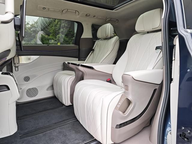 Certificated Pre-Owned Denza D9 DM 2022 Model 970 Four-Wheel Drive Flagship Version -u21623073